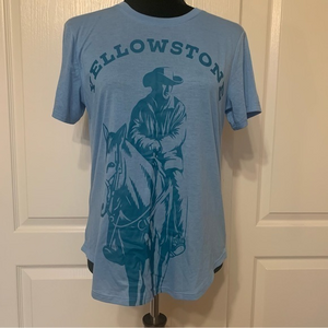 Yellowstone Paramount Network Blue Round Hem Shirt‎ Size Large